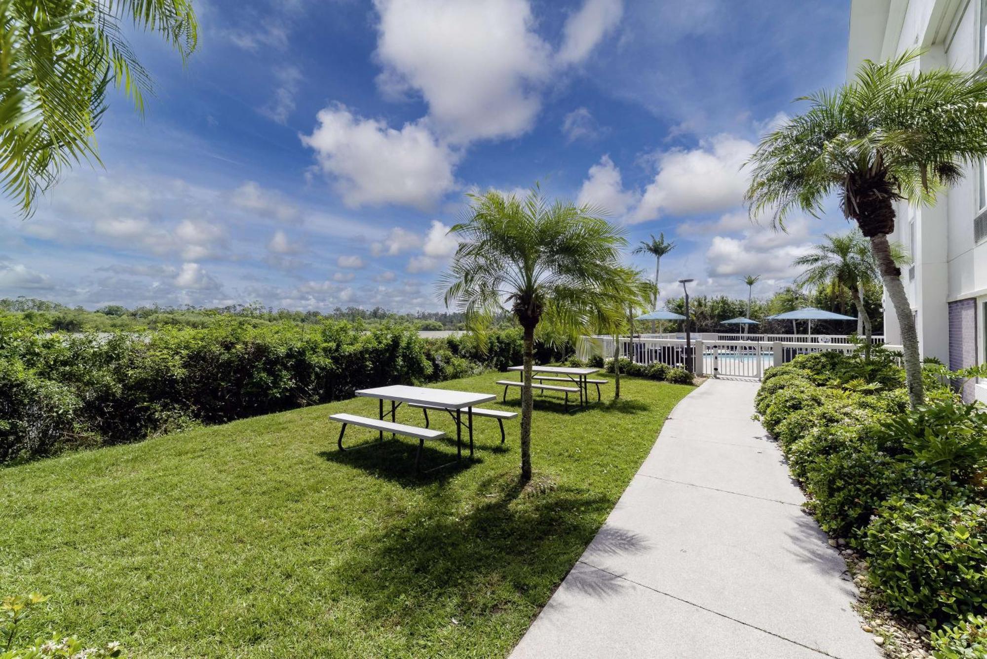 Hampton Inn Port Charlotte Eksteriør bilde